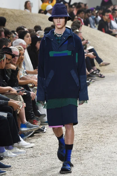 Look 29